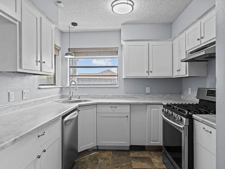 5116 Canadian Ave — Photo 11