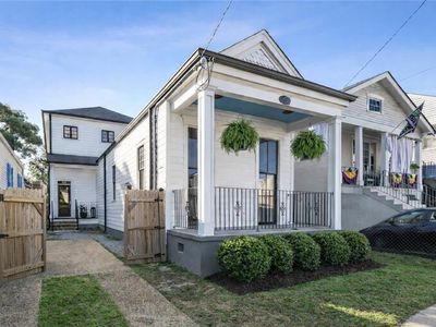 826 Delachaise St, New Orleans, LA, 70115