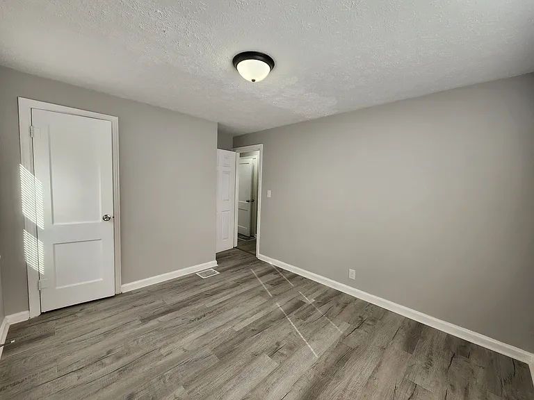 2519 Renwood Pl — Photo 10