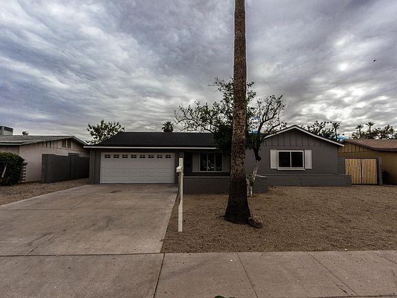 2nd image of 2135 W 8th Ave