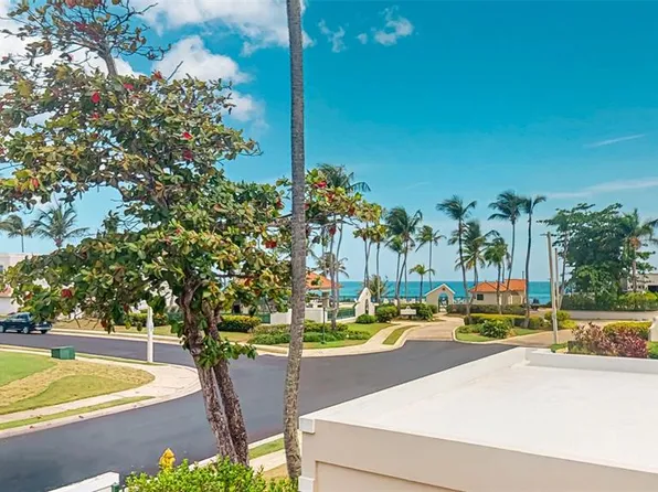 53 CALLE ARRECIFE, DORADO, PR 00646