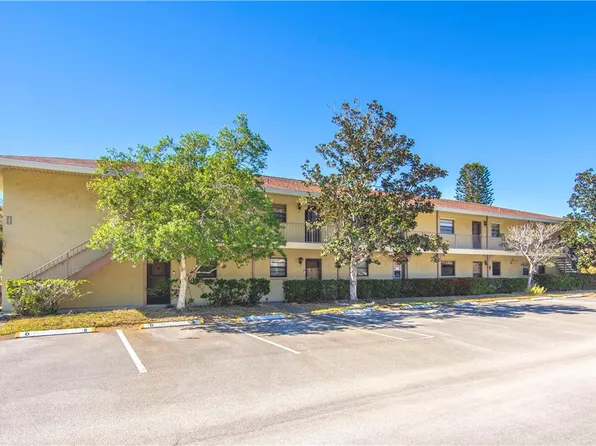 400 18th St APT D2, Vero Beach, FL 32960