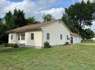 121 S Martin St, Iola, KS 66749