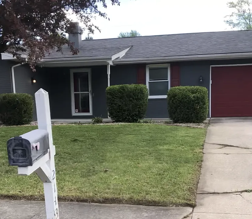 2113 W Christy Ln