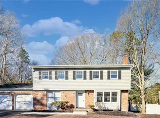 4 Blue Ridge Way, Ridge, NY 11961