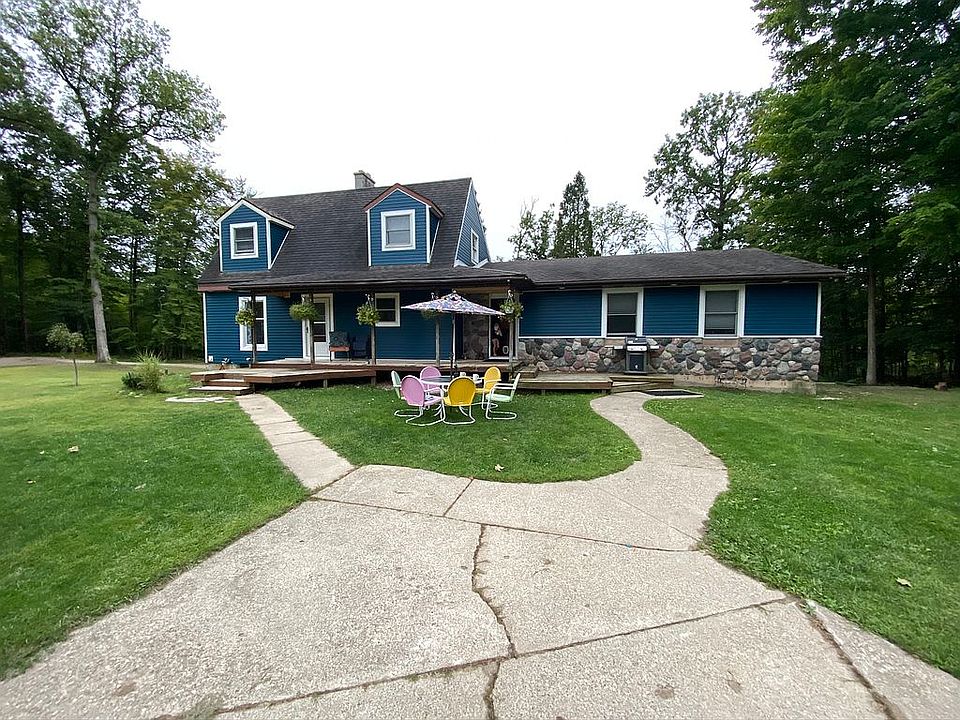 1st image of 207 Martins Dr