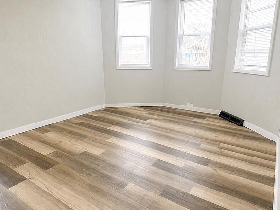 4th image of 111 S Porter St
