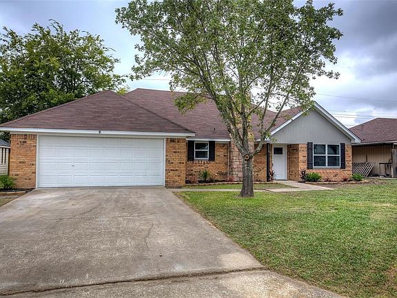 3rd image of 1028 Lincoln Dr