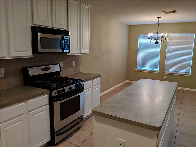 27139 Pine Crossing Dr — Photo 8