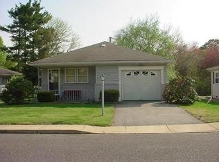 15 Charlotteville Dr S, Toms River, NJ 08757