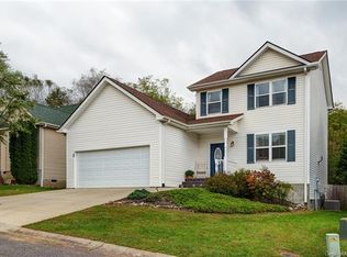 92 Woodcreek Cir, Swannanoa, NC 28778