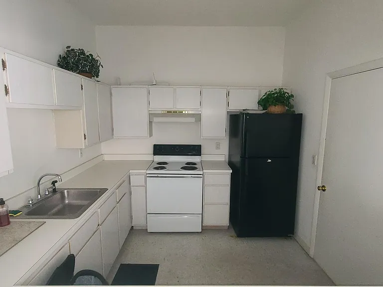 840 Center Ave #29 — Photo 26