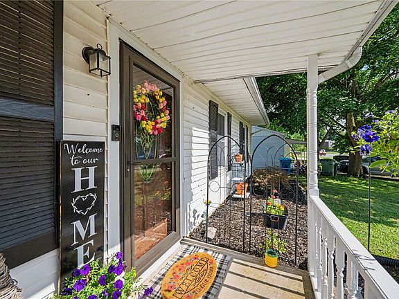 5th image of 1160 Fairmont Dr