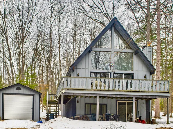 11768 Fascination Dr, Frederic, MI 49733