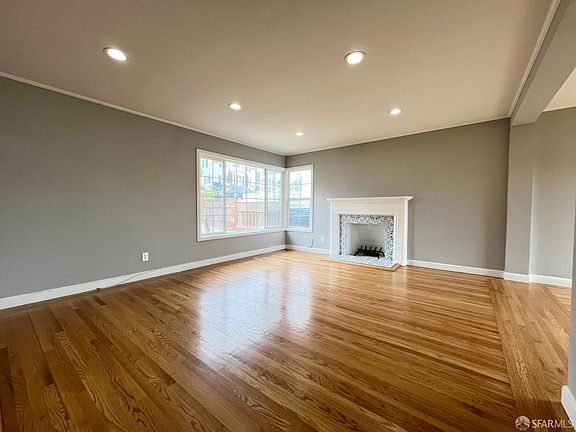 3rd image of 206 Garden Ln