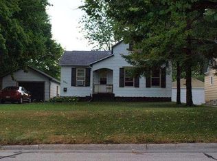 605 Leavens Ave, Sheboygan Falls, WI 53085
