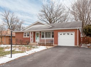 4902 Pershing Ave, Downers Grove, IL 60515