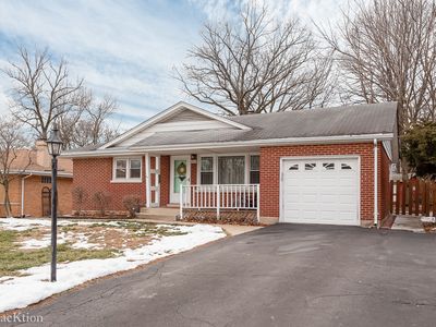 4902 Pershing Ave, Downers Grove, IL, 60515