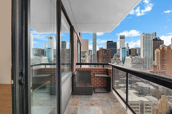 Sold by Level Group | media 11