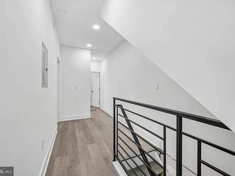 5719 Cambridge St #1 — Photo 7