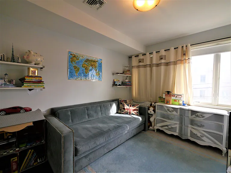 255 Laird Ave #15 — Photo 11