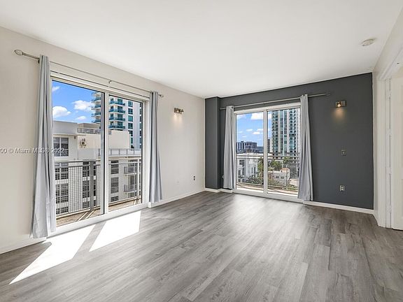 2nd image of 455 NE 25th St APT 801