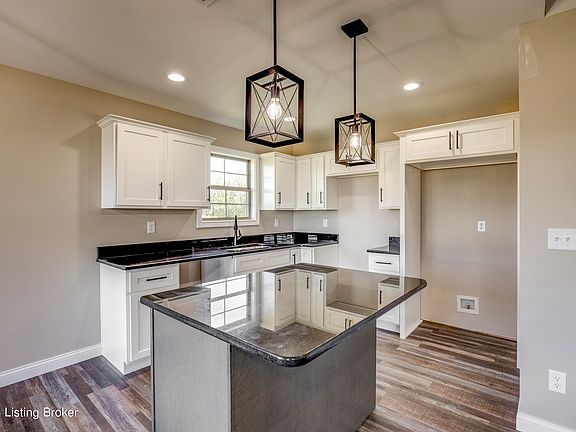 5th image of 177 New Orleans Ct