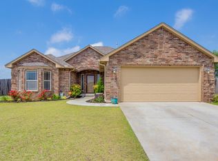 1925 Hebron Ct, Yukon, OK 73099