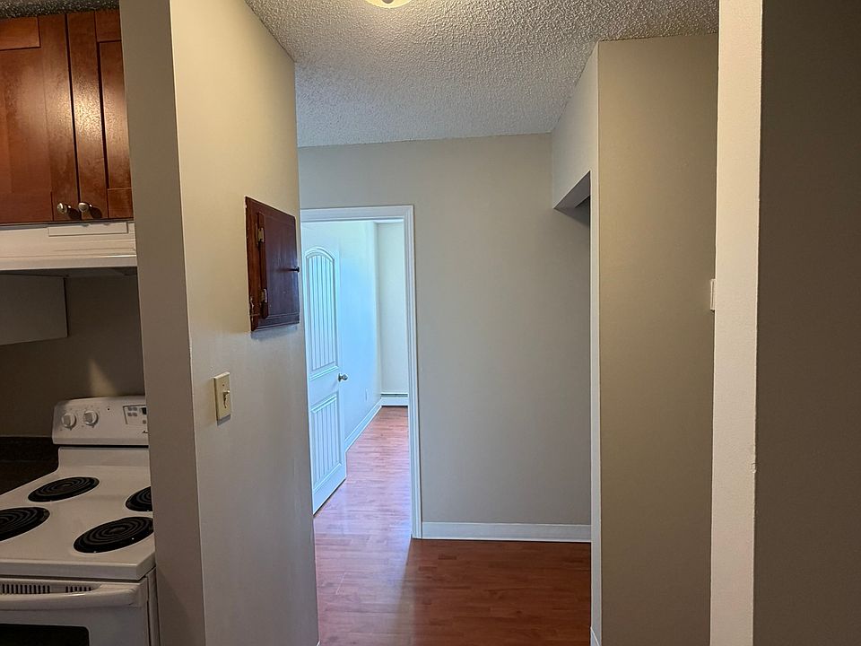 1st image of 10130 154th St NW #13