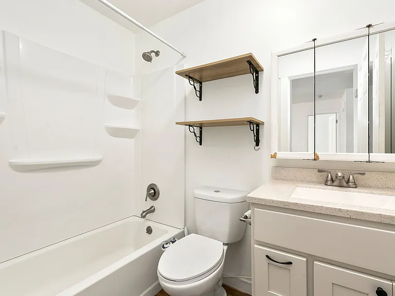 4041 Goodell Ln #7 — Photo 5
