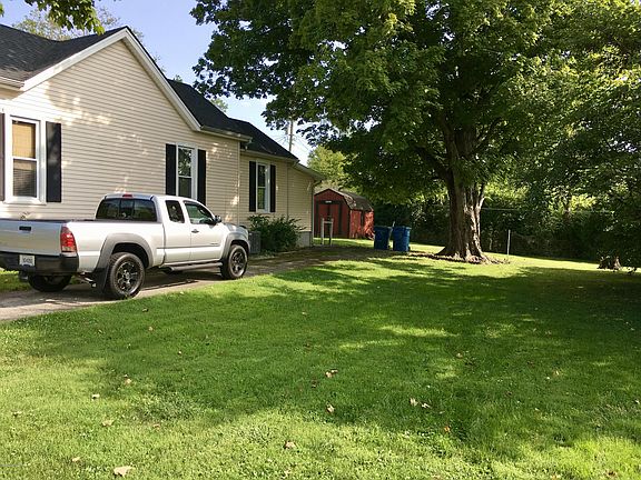 2nd image of 1312 Maple St