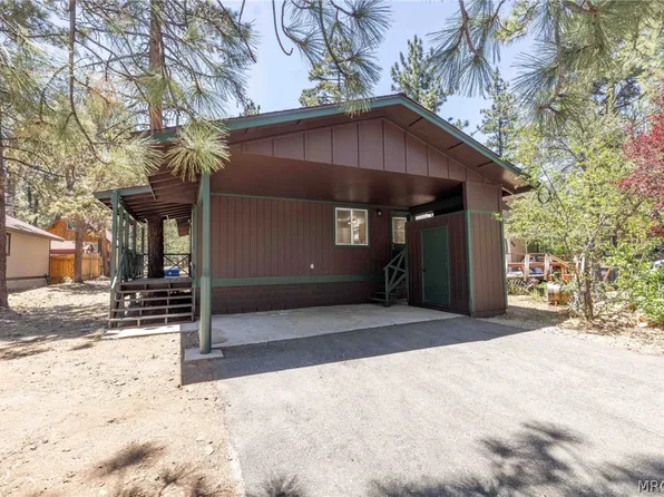 448 Victoria Ln, Sugarloaf, CA 92386