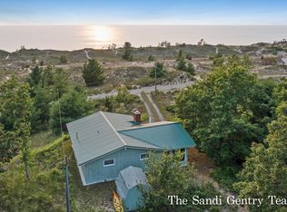 112 N Lighthouse Dr, Mears, MI 49436