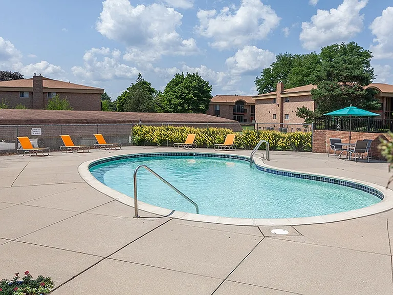 Cranbrook Centre - Southfield, MI — Photo 32