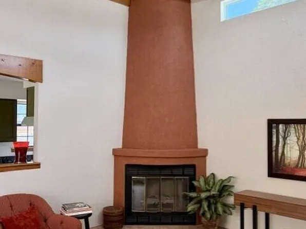 1015 Galvan Dr, Las Cruces, NM 88005