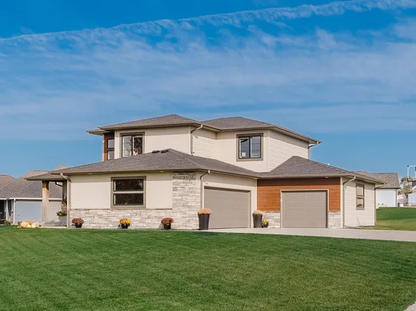 3006 Dover Dr, Norfolk, NE 68701