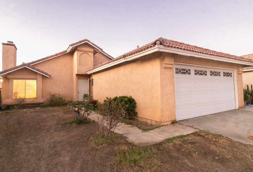 1st image of 4857 Essex Dr