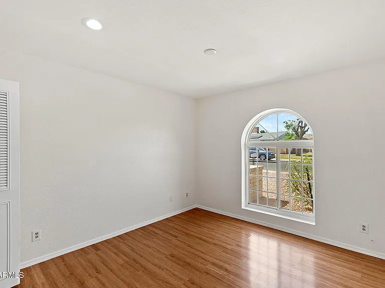 4503 W Bryce Ln — Photo 34