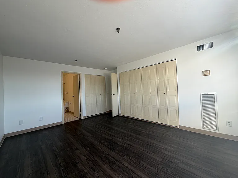 2 Bedroom