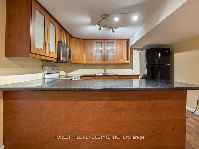 56 Cooperage Cres #BASEMENT — Photo 2