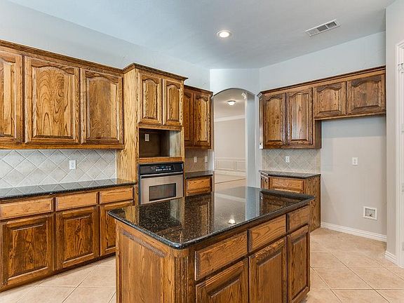 3rd image of 1113 Sabine Ct