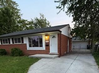 32448 Birchwood St, Westland, MI 48186