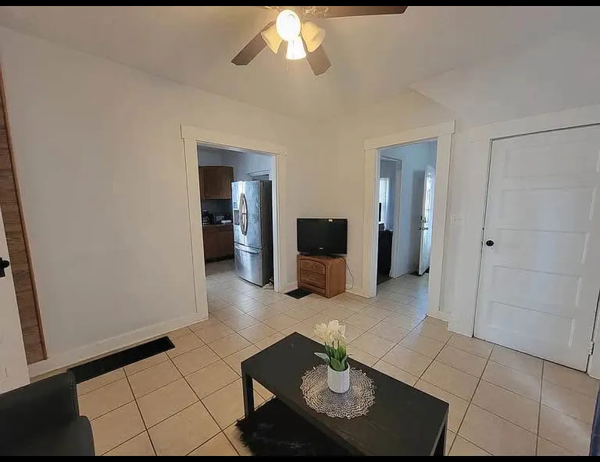 3 bed, 1452 sqft, $1,495 — Photo 3