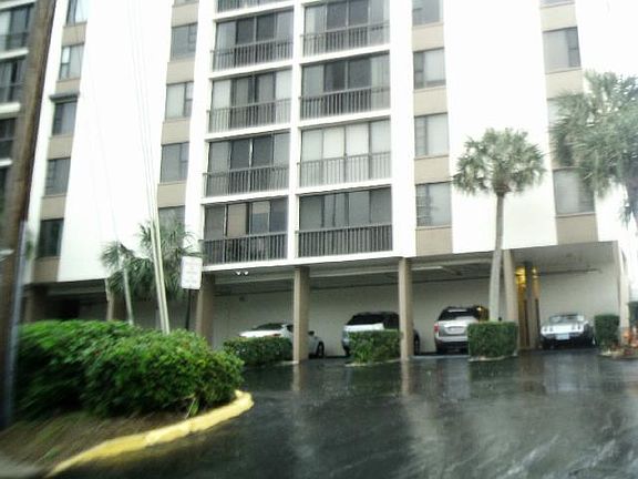 2nd image of 255 Dolphin Pt APT 505