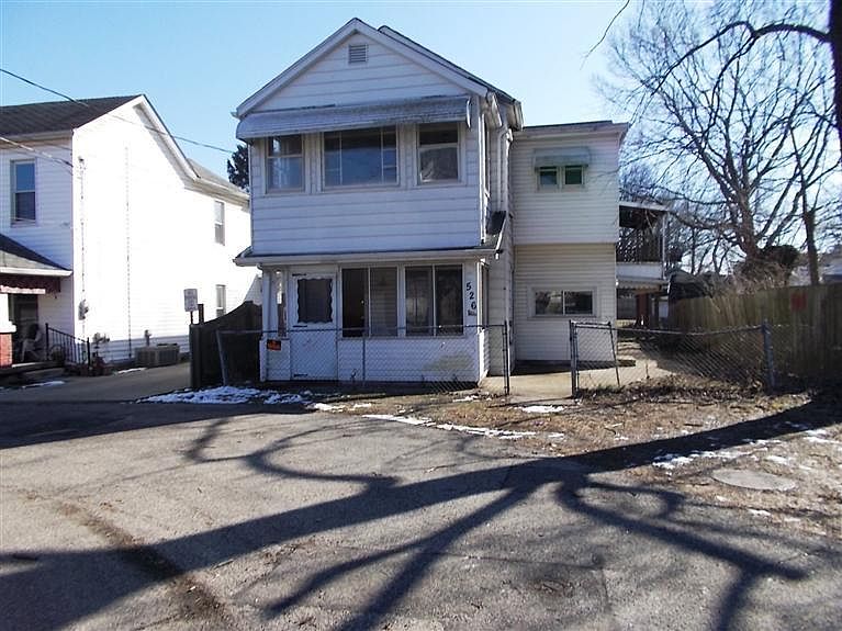 1st image of 526 East St