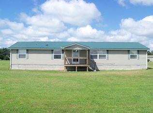 208 Briley Rd, Eldorado, IL 62930