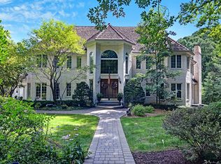 9 Shenandoah Ct, Burr Ridge, IL 60527