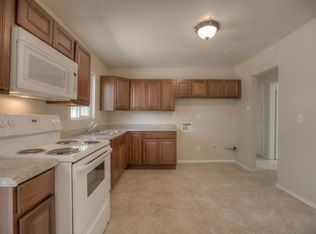 1125 Carlos Rey Cir SW, Albuquerque, NM 87121