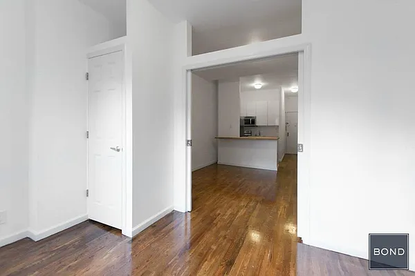 Rented by Bond New York | media 2