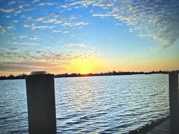 17 Riverview Ln, Bradenton, FL 34208